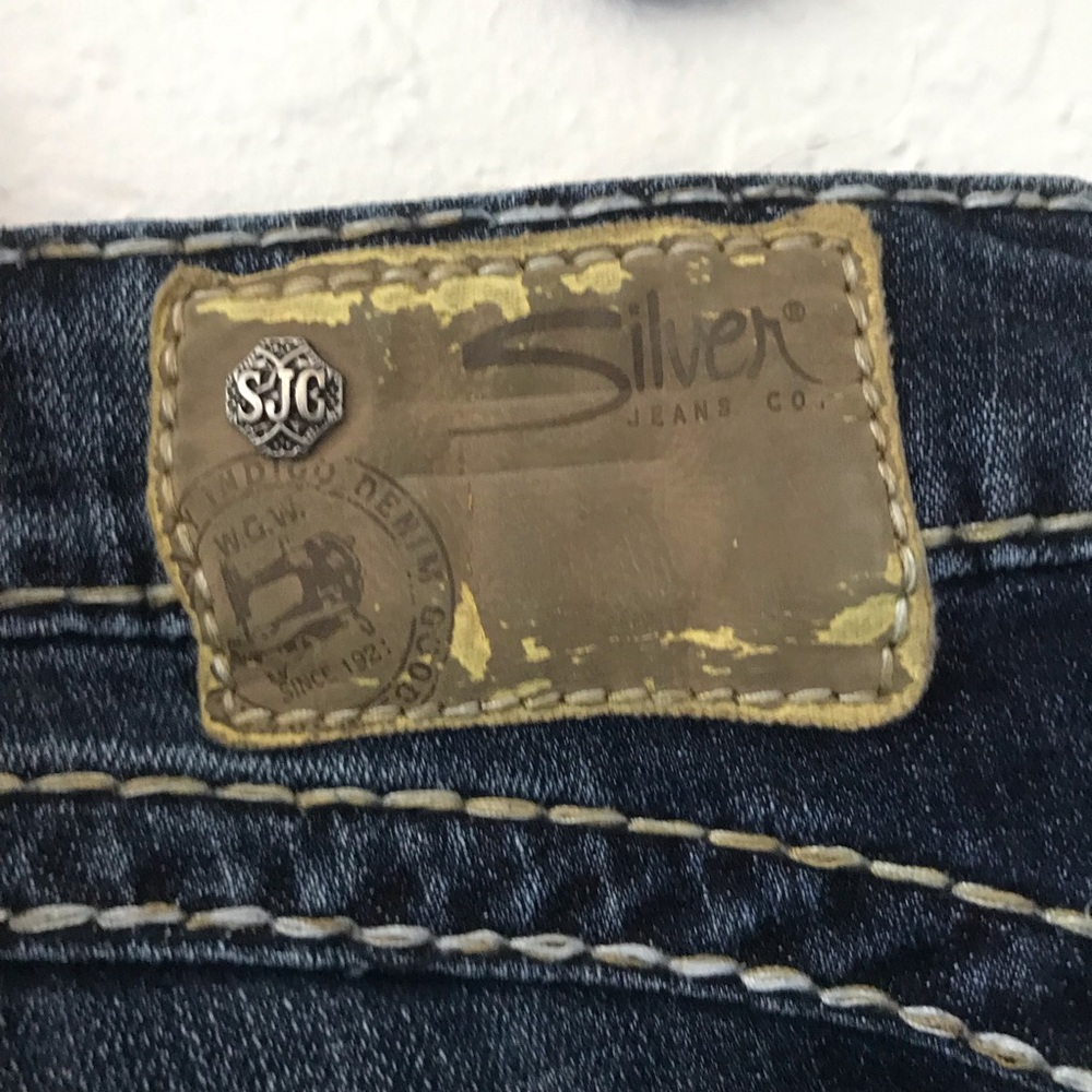 Silver Jeans Tuesday 16 1/2 Dark Wash Denim - Picture 4 of 10